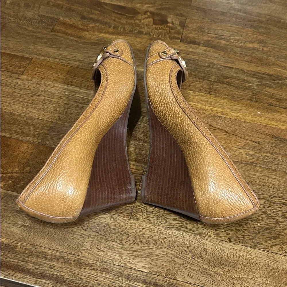 Tory Burch Leticia Peep Toe Leather Wedge Pumps Size 7
